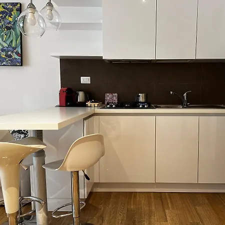 Studio-apartment Casina Redflower Апартаменти Сієна